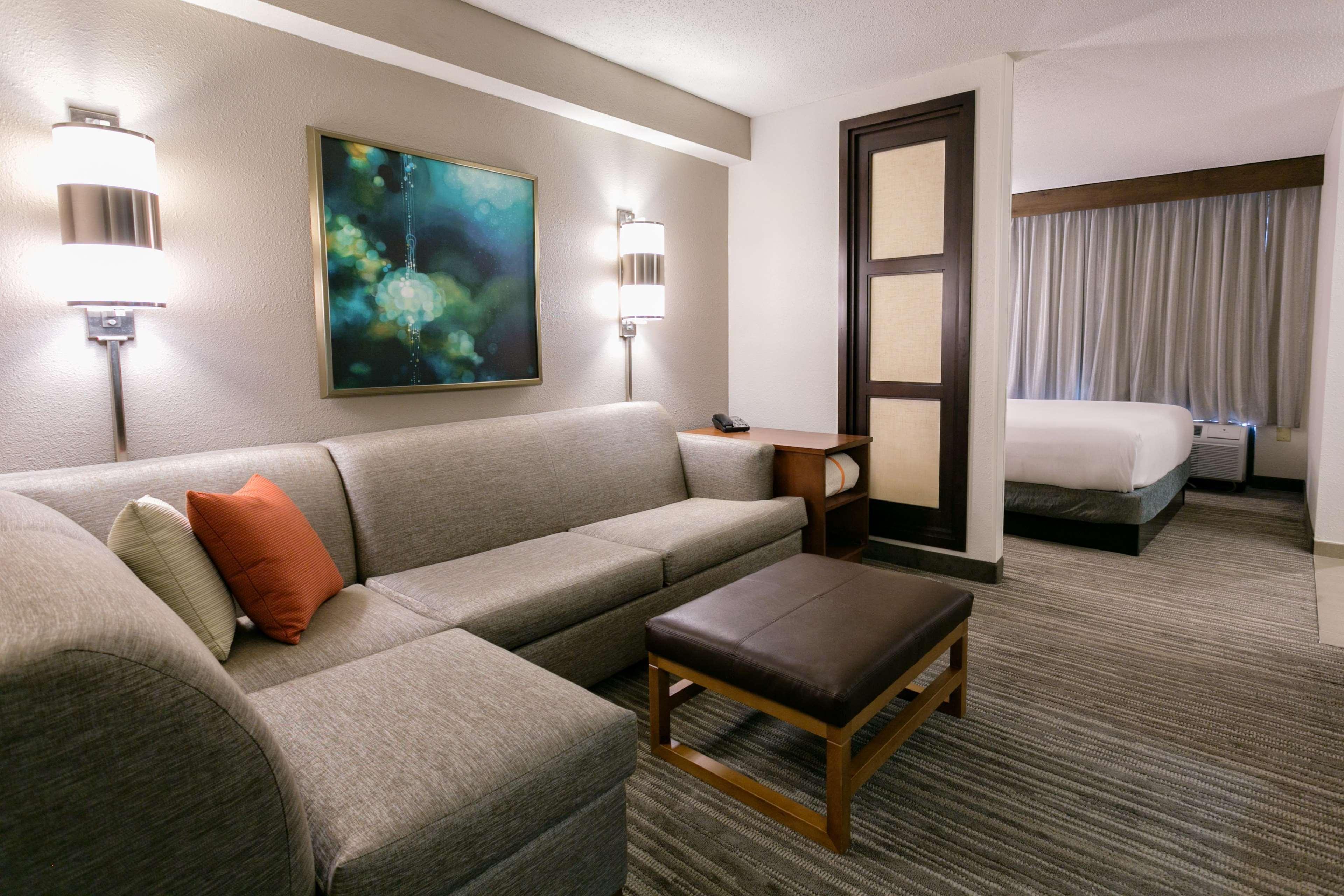 Hyatt Place Nashville Cool Springs 3*